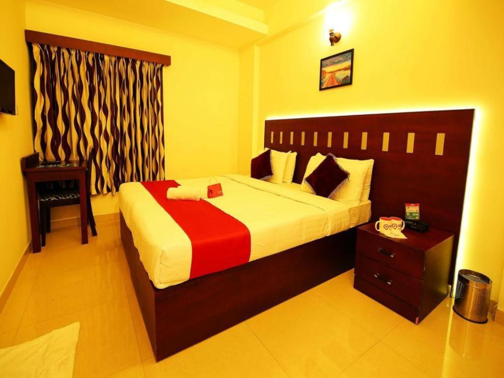 Metro Kochin Business Hotel Bagian luar foto
