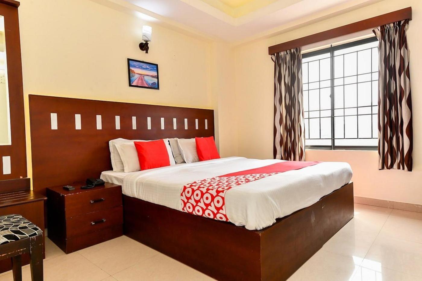 Metro Kochin Business Hotel Bagian luar foto